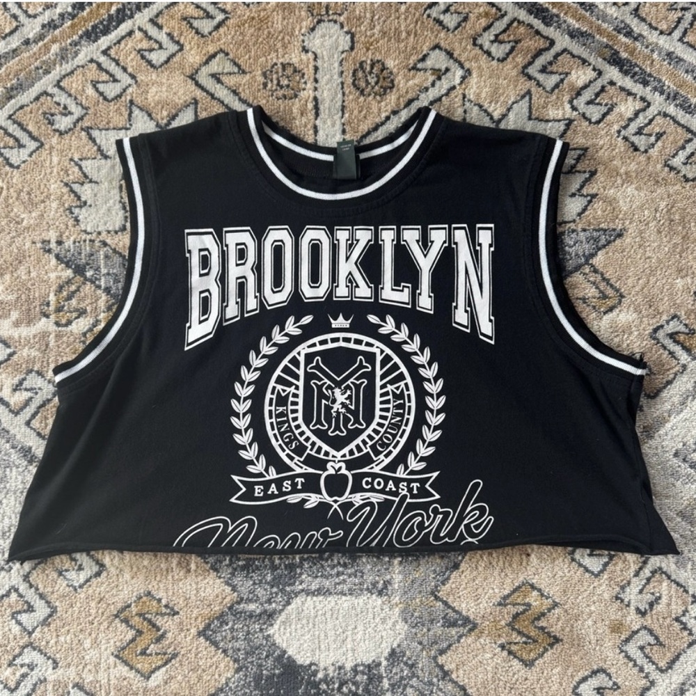 NWOT Wild Fable Black Brooklyn Crop Top